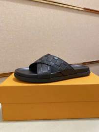 Picture of Louis Vuitton Slippers _SKULVsz38-44hnh03151036
